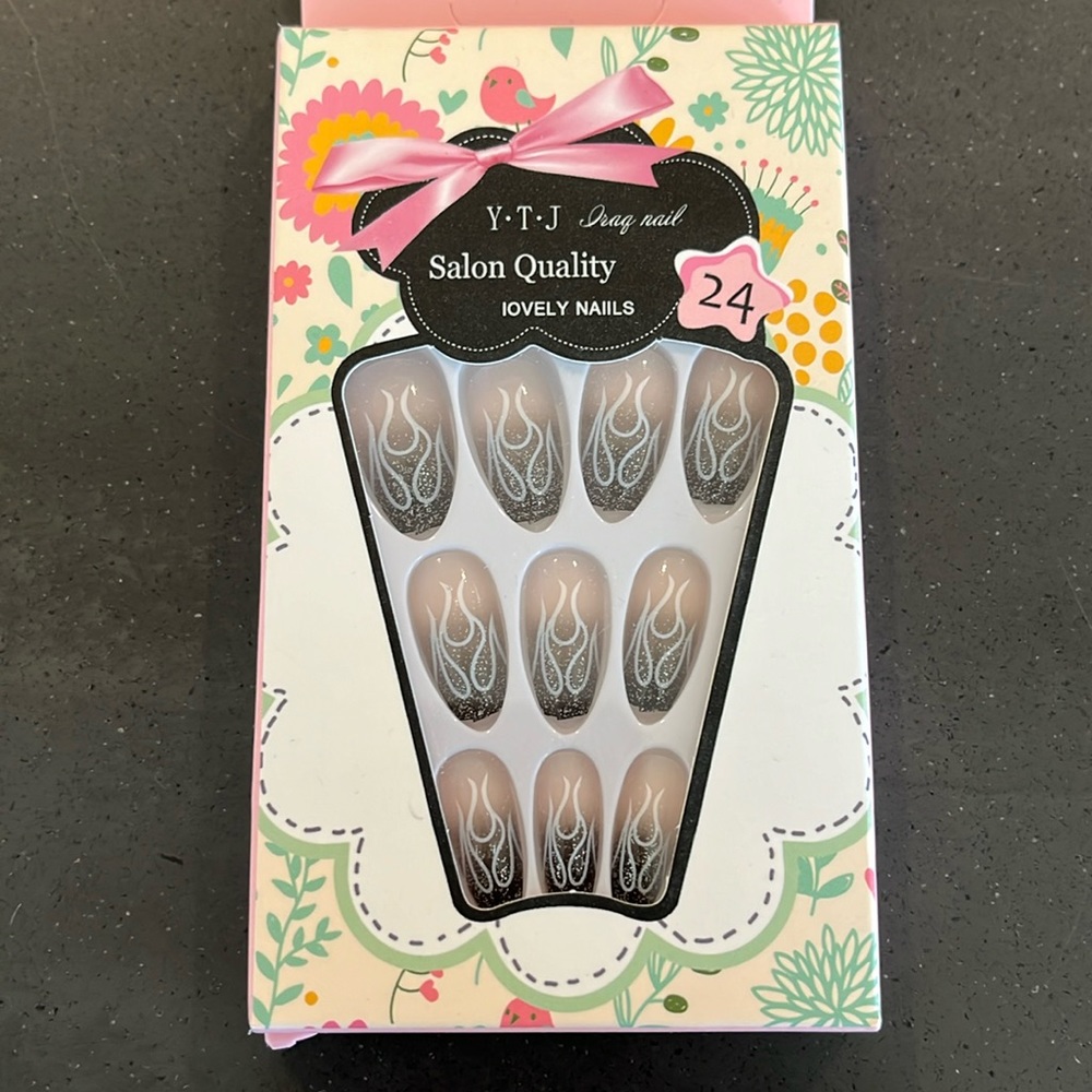 Black Flame Press-on nails